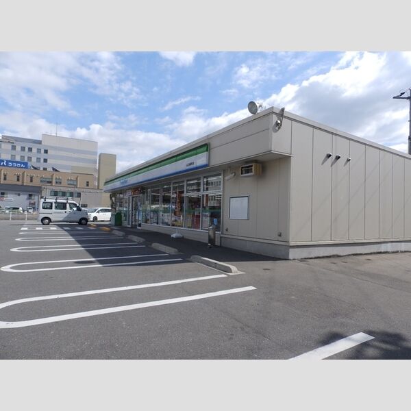 現地周辺 (ファミリーマート山口泉都町店(455m))