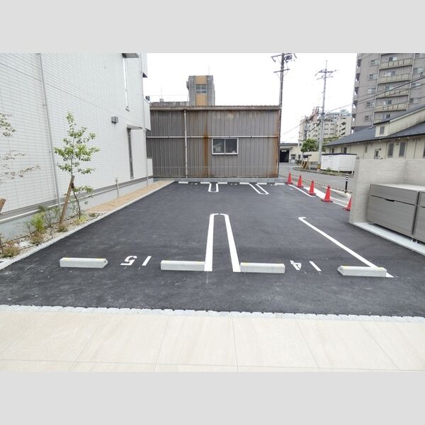 駐車場 (駐車場②)