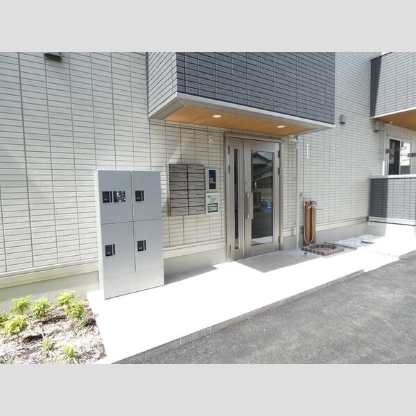 エントランス (エントランス　オートロック　宅配ボックス)
