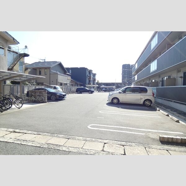 駐車場 (駐車場)