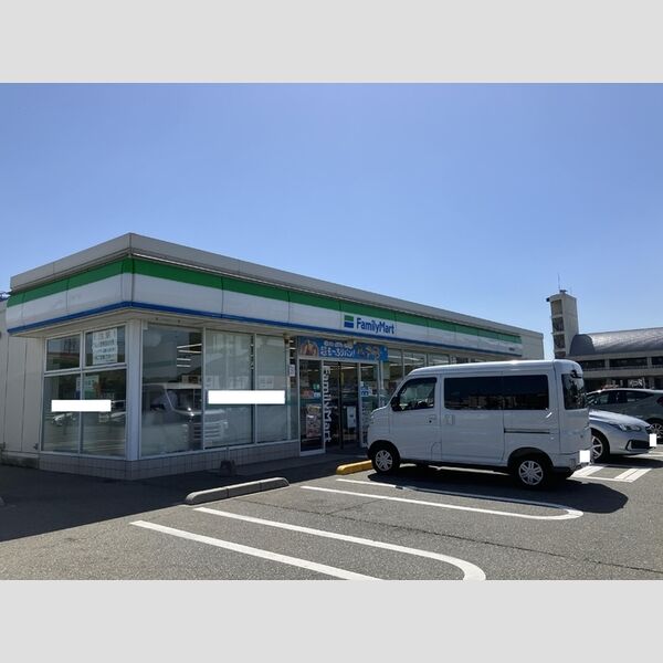 現地周辺 (ファミリーマート小郡前田町店)