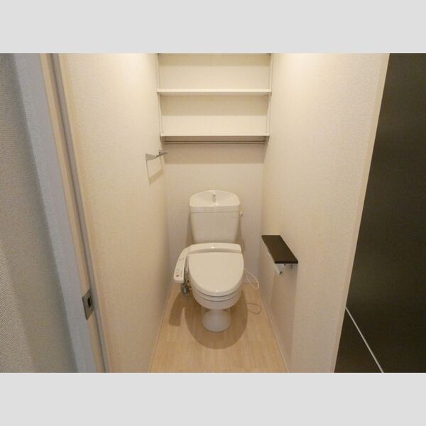 トイレ (温水洗浄暖房便座)