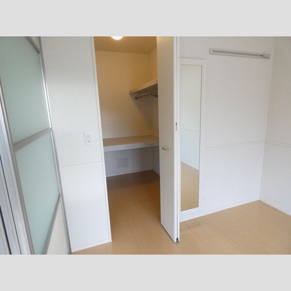 収納 (ウォークインクローゼット)