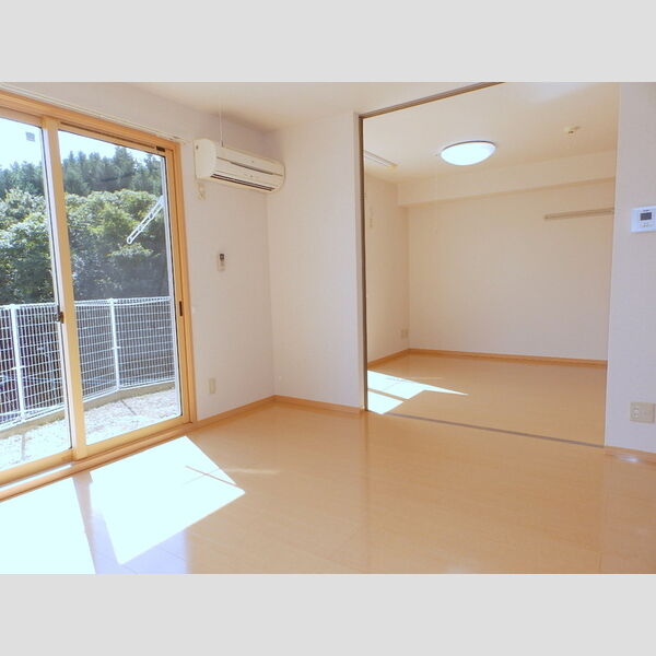 居室・リビング (LDK+洋室)