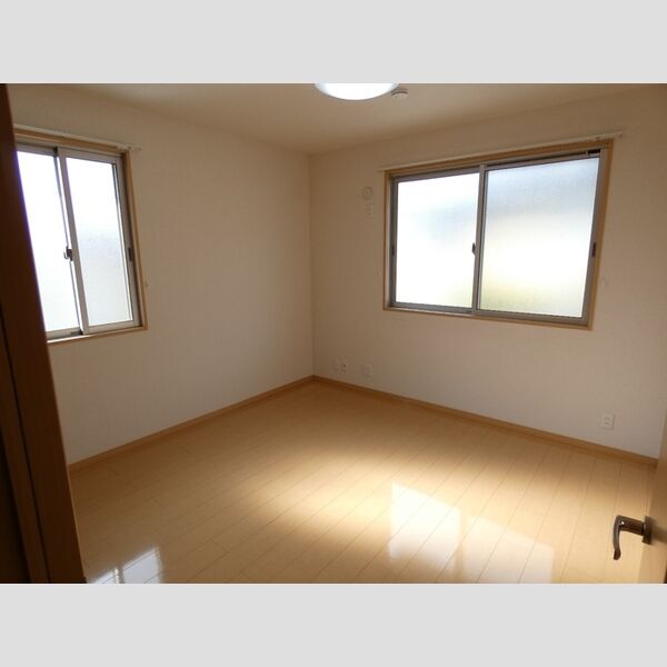 その他 (北側洋室)