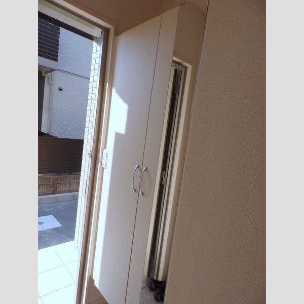 玄関 (玄関シューズボックス)