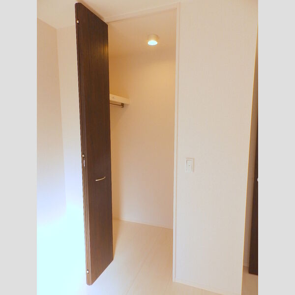 収納 (ウォークインクローゼット)