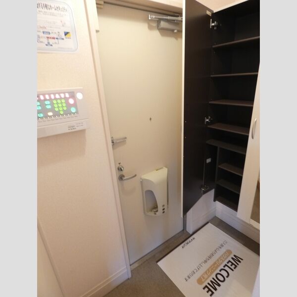 玄関 (玄関)