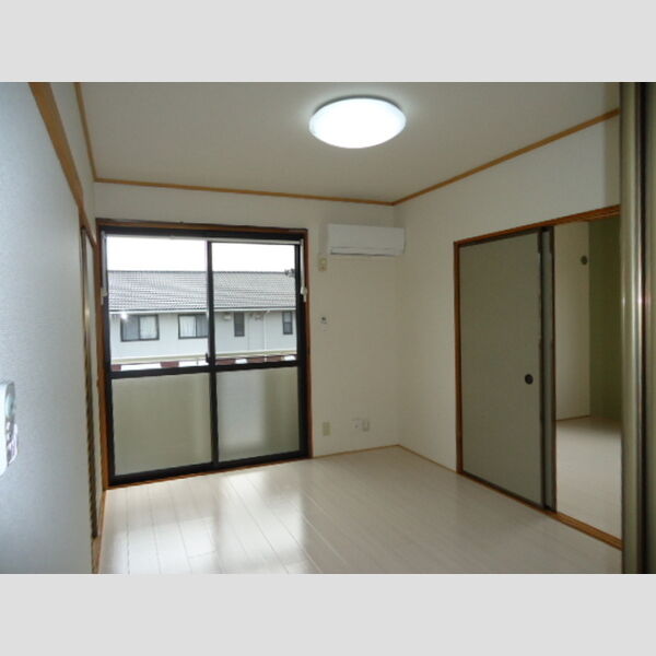 居室・リビング (DK横洋室)