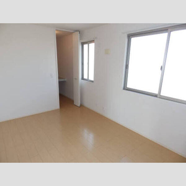 収納 (北側洋室)