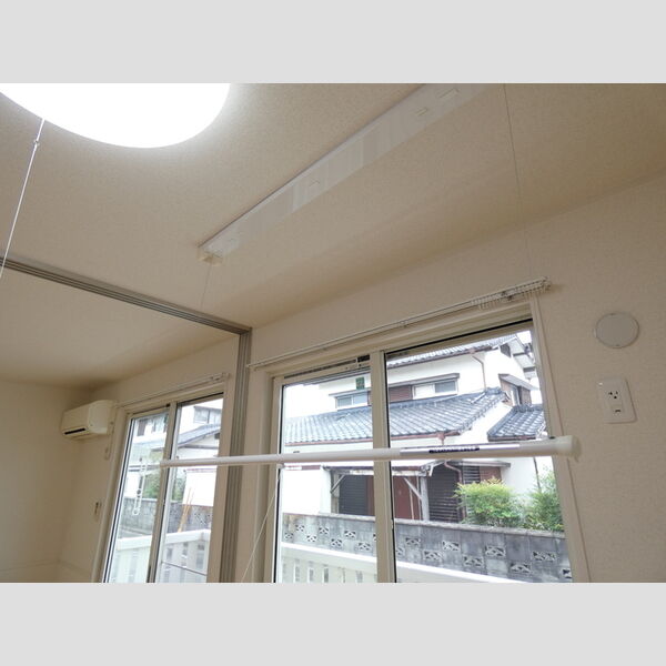 その他 (室内物干し)