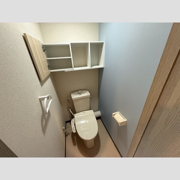 トイレ (温水洗浄暖房便座)