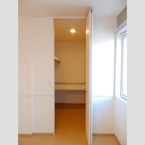 収納 (ウォークインクローゼット)