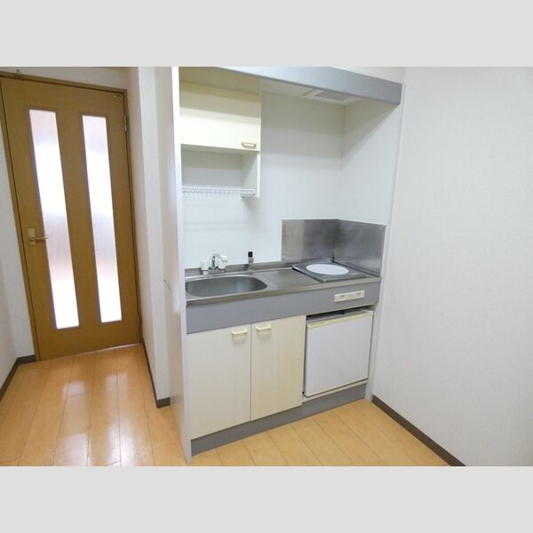 キッチン (キッチン(IHクッキングヒーター・ミニ冷蔵庫))