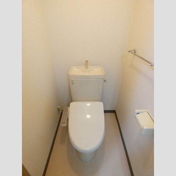 トイレ (温水洗浄暖房便座)