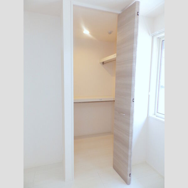 収納 (ウォークインクローゼット)