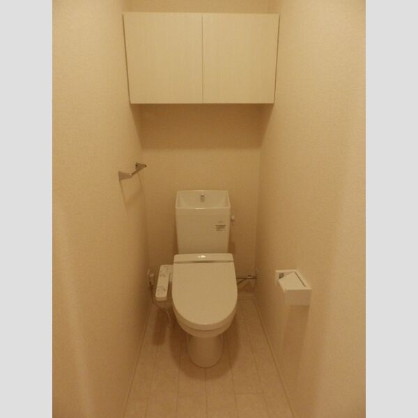 トイレ (温水洗浄暖房便座)