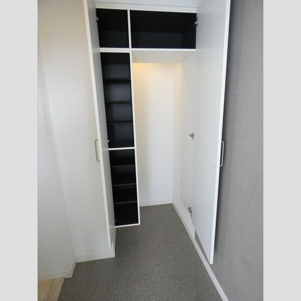 玄関 (シューズクローク)