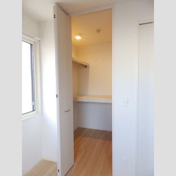 収納 (ウォークインクローゼット)