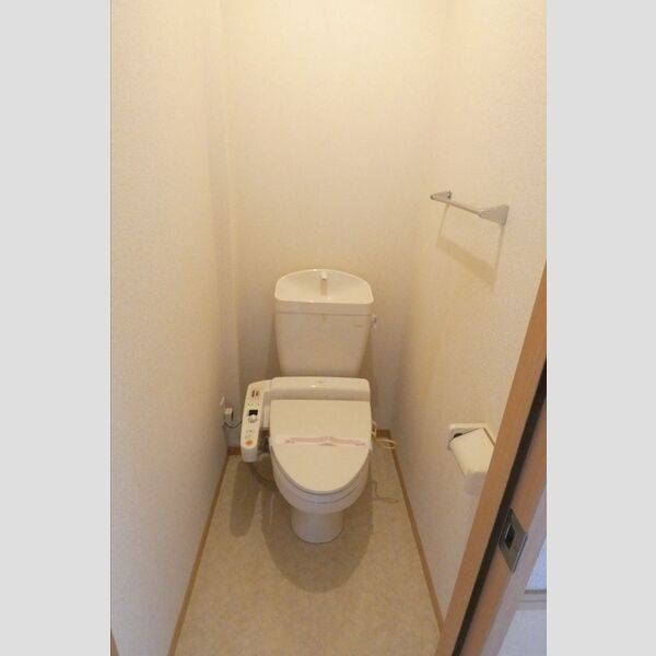 トイレ (トイレ)
