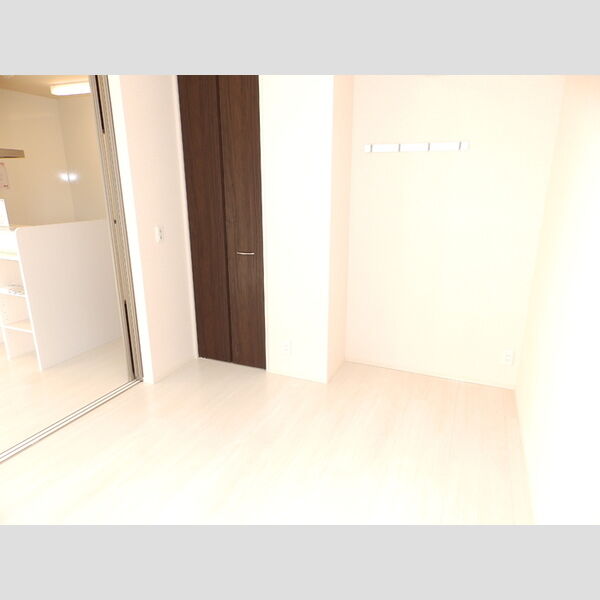 その他 (洋室(5.6帖)+クローゼット)