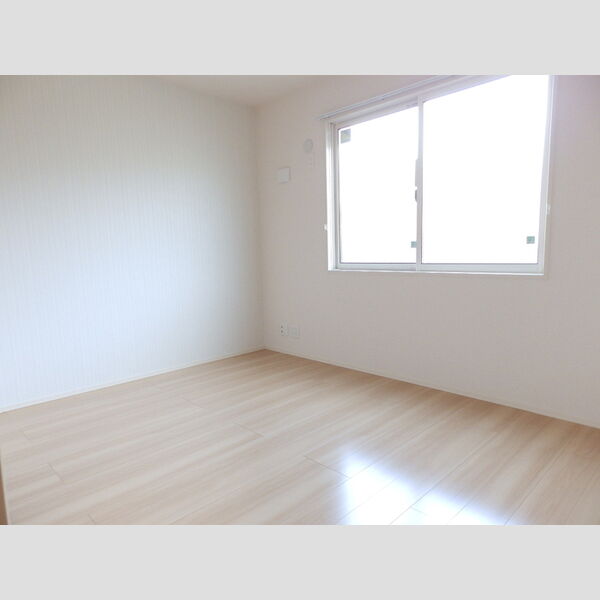 その他 (北側洋室)