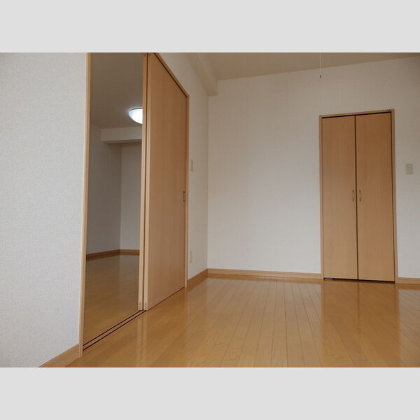 その他 (洋室)