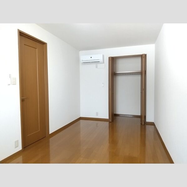 その他 (北側洋室8帖)