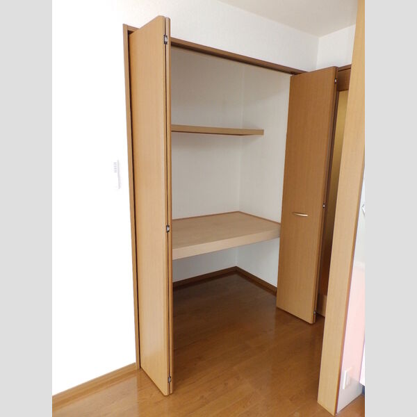 収納 (物入)