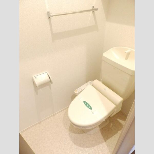 トイレ (トイレ)