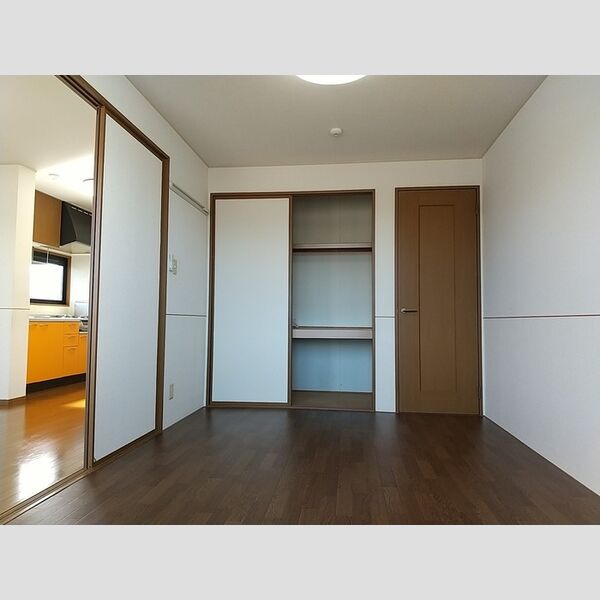 その他 (南洋室6帖 物入)