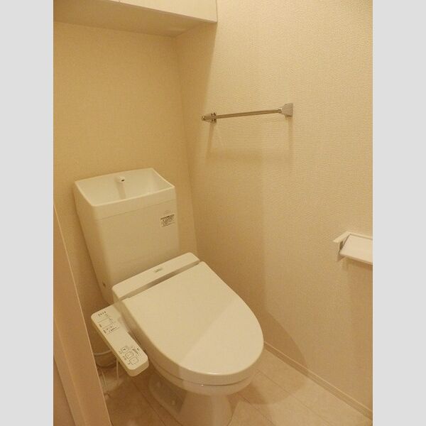 トイレ (温水洗浄暖房便座)