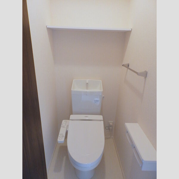 トイレ (温水洗浄暖房便座)