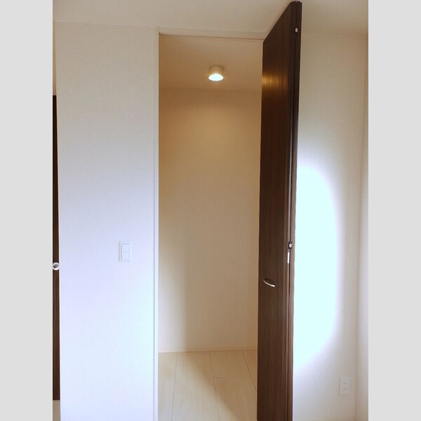 収納 (ウォークインクローゼット)