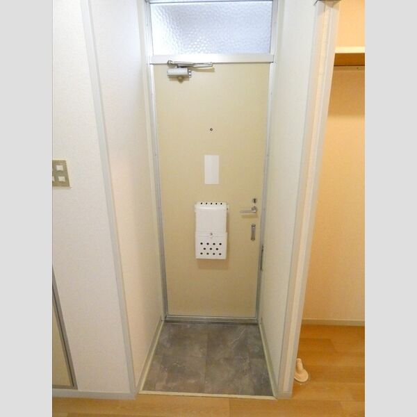 玄関 (玄関)