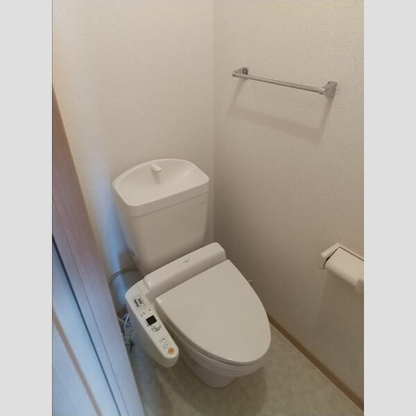 トイレ (温水洗浄暖房便座)