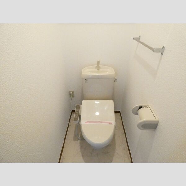 トイレ (温水洗浄暖房便座)