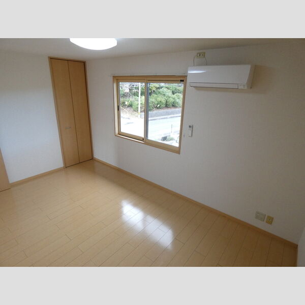 その他 (北側洋室)