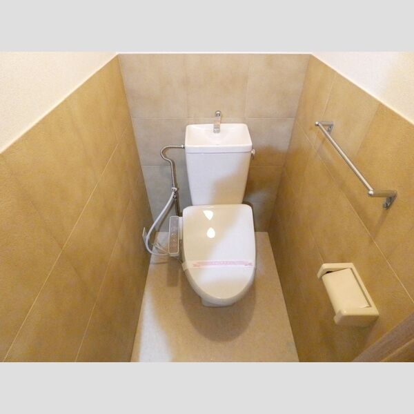 トイレ (温水洗浄暖房便座)