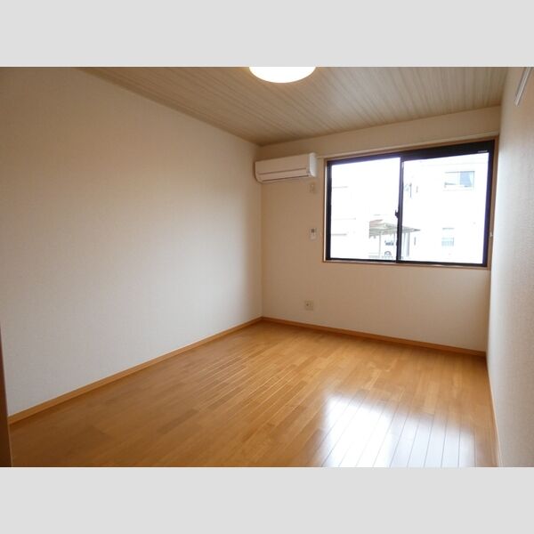 その他 (北側洋室)