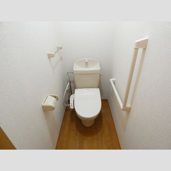 トイレ (温水洗浄暖房便座)