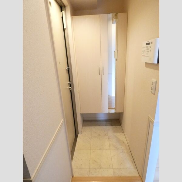 玄関 (シューズボックス)