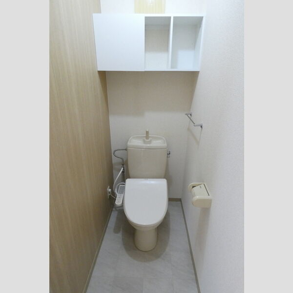 トイレ (温水洗浄暖房便座)