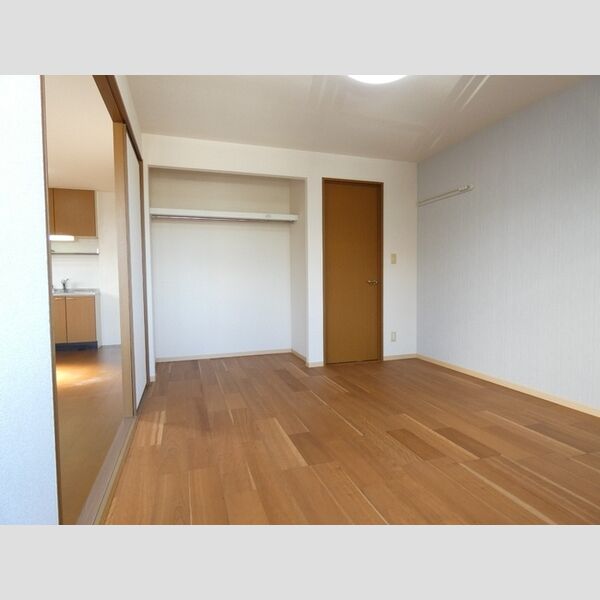 その他 (南側洋室)