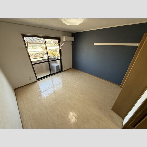 居室・リビング (洋室8帖)