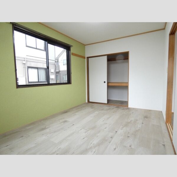 その他 (南側洋室)