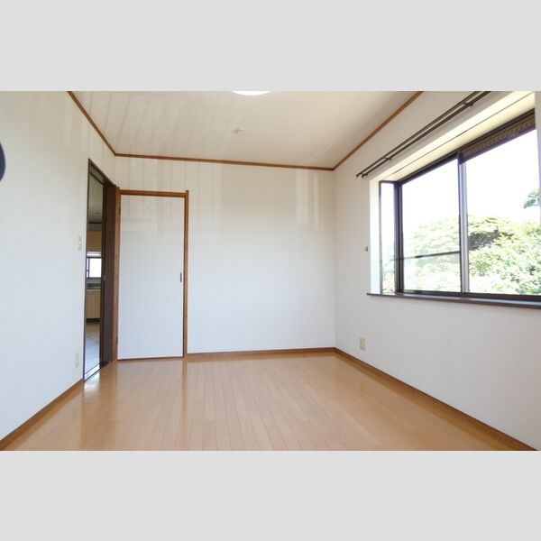 その他 (東南側洋室)