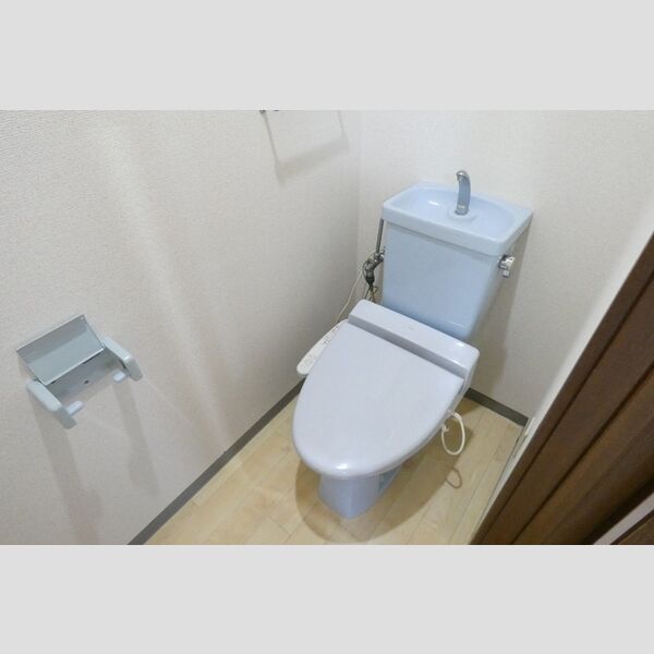 トイレ (温水洗浄暖房便座)