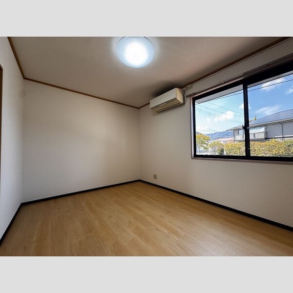 その他 (北側洋室)