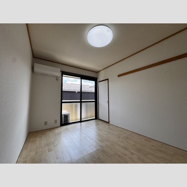 その他 (南東洋室)